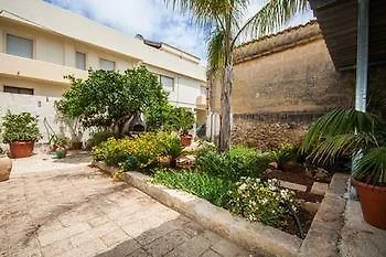 Bed & Breakfast La Pergola Custonaci