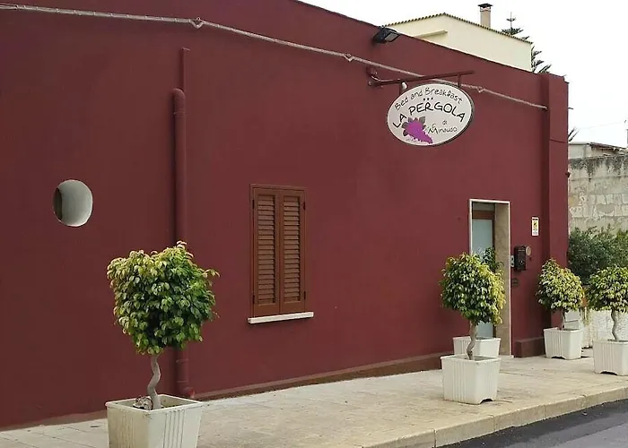 La Pergola فندق مبيت وإفطار كوستوناتشي